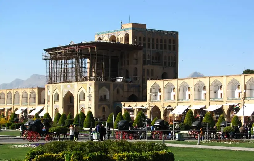 کاخ عالی قاپو اصفهان